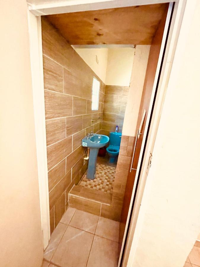 Abrama Bed And Breakfast Francistown Buitenkant foto